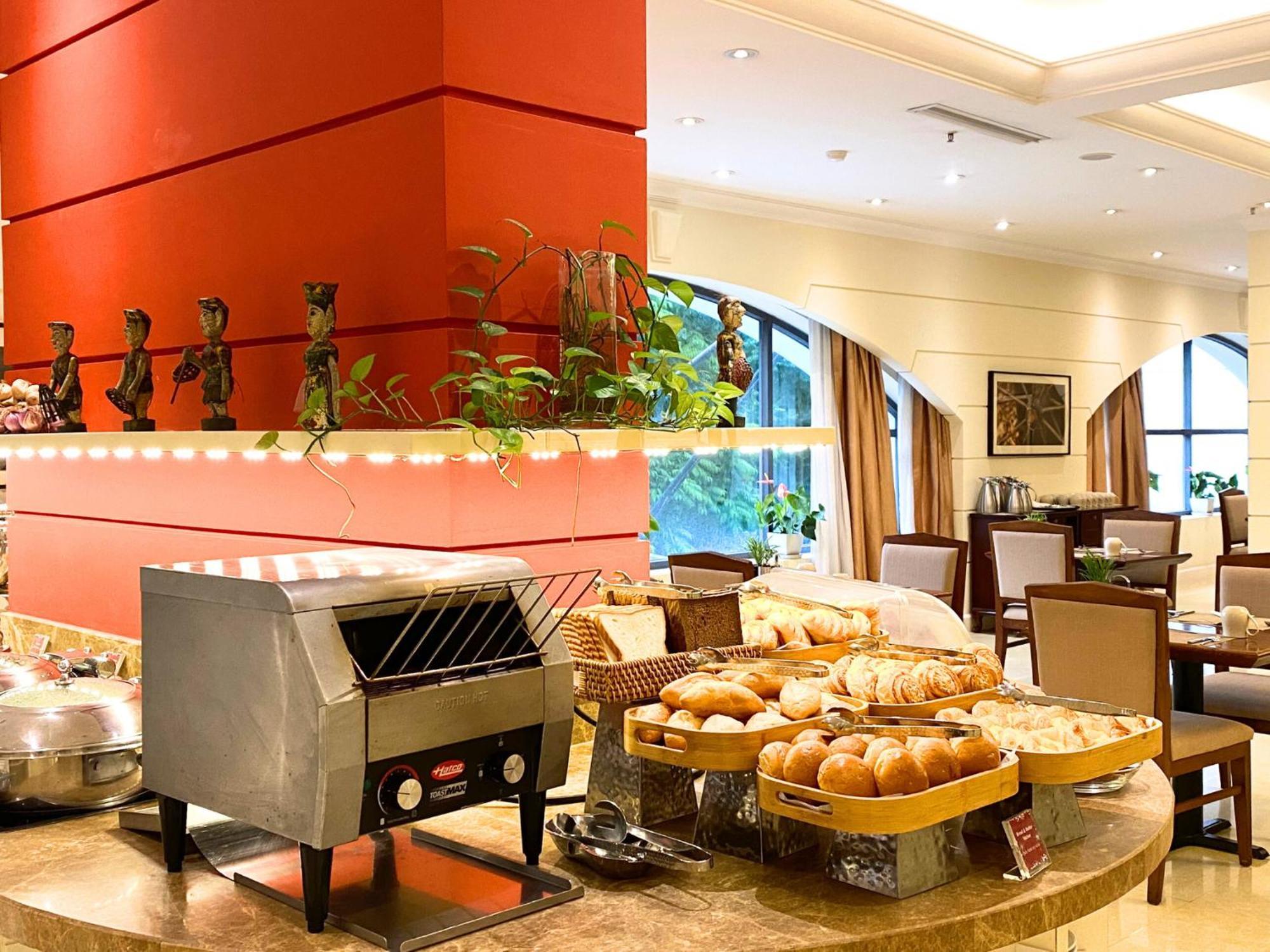 Hilton Garden Inn Hanoi Exterior foto