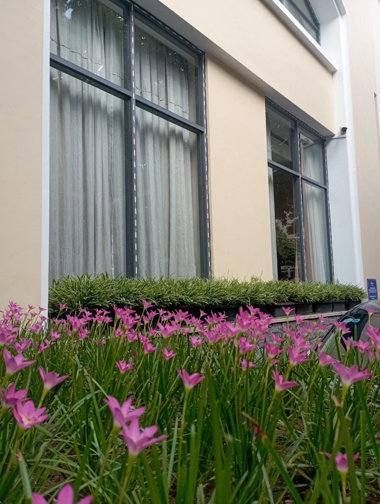 Hilton Garden Inn Hanoi Exterior foto