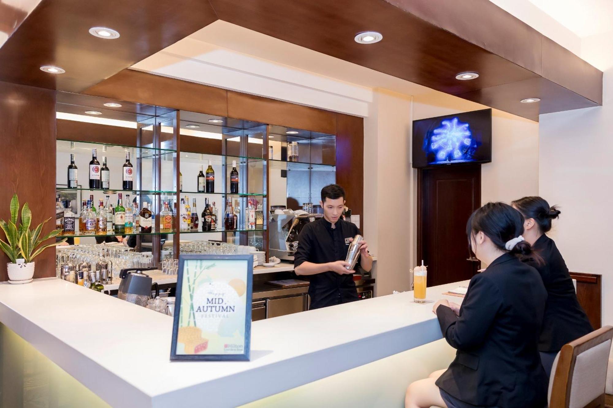 Hilton Garden Inn Hanoi Exterior foto