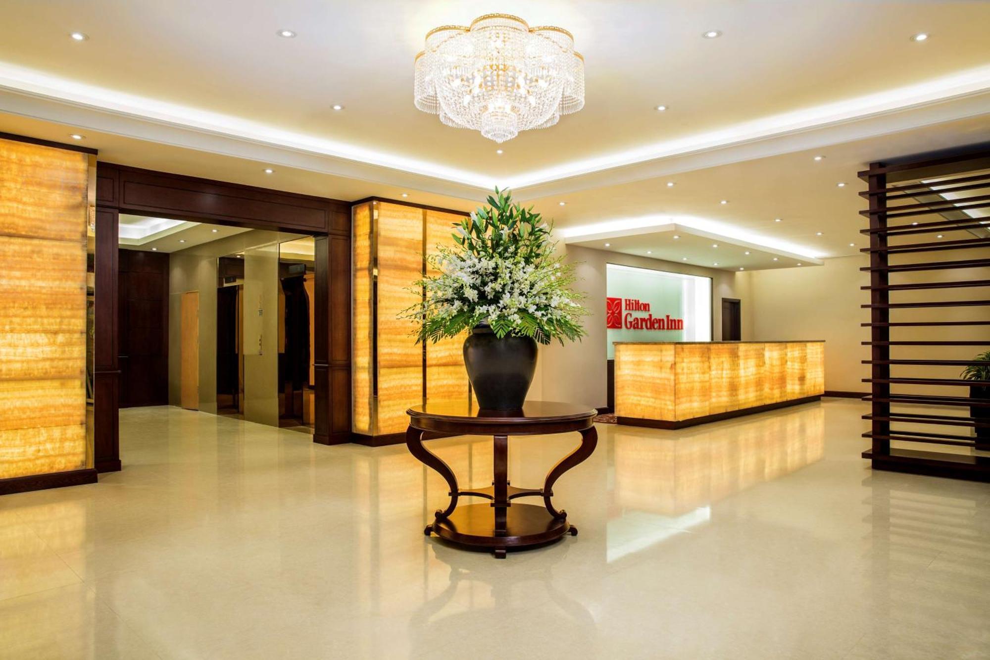 Hilton Garden Inn Hanoi Exterior foto